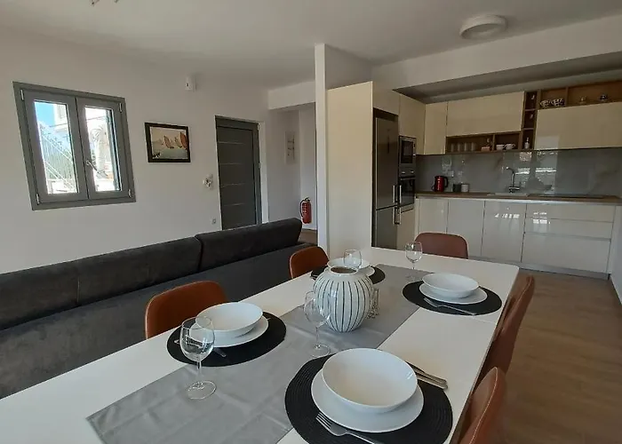 Anesi View Apartamento *